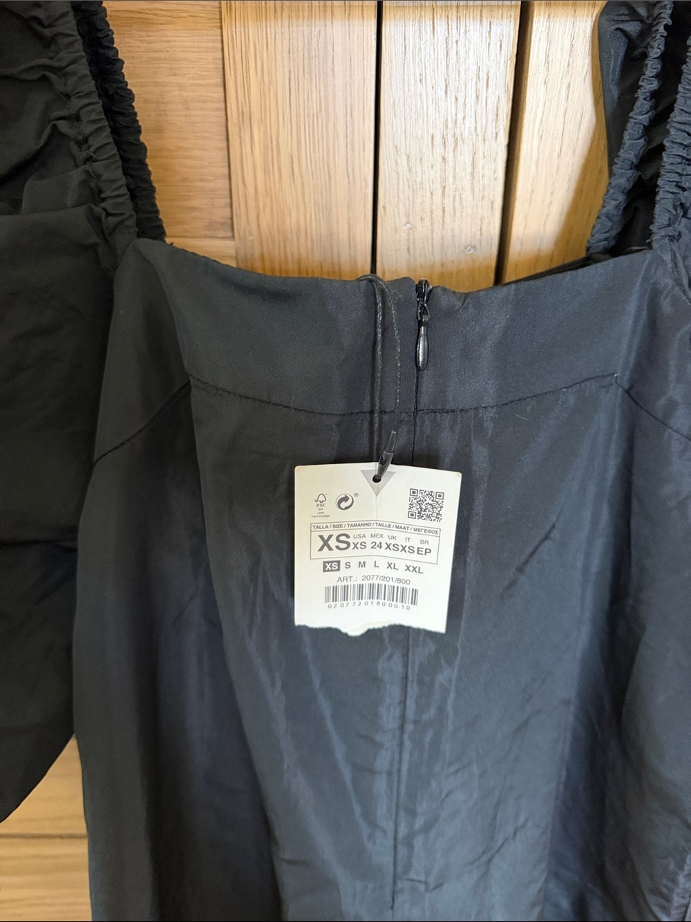 Zara Black Taffeta Puff-Sleeve Midi Dress - Picture 8 of 8